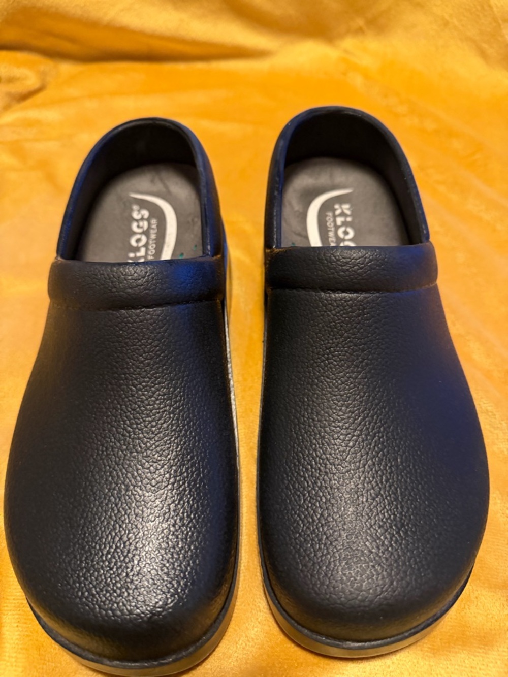 Klogs Women's Black Slip-On Clog Mules Narrow Width